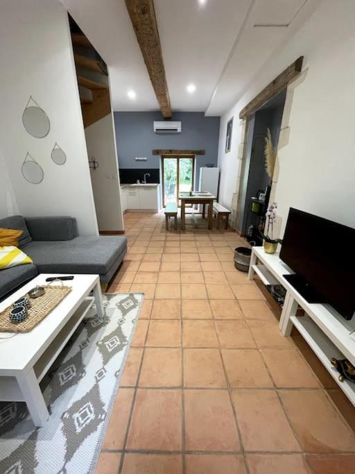 Superbe Appartement Cosy Avec Jardin Nîmes Eksteriør billede